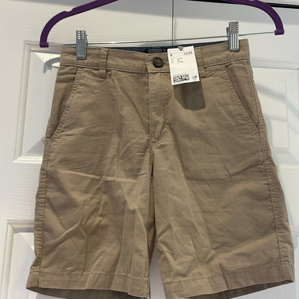 Brand new with Tags Boys H & M khaki shorts. Size 10.